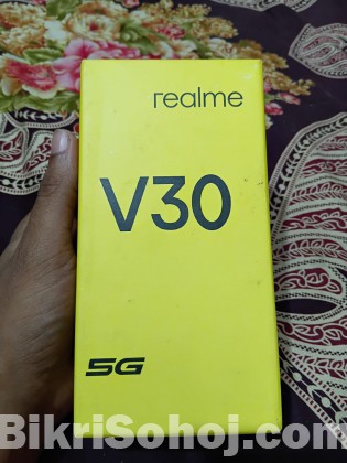 Realme V30